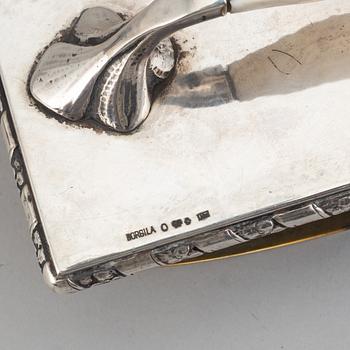 Atelier Borgila, 4 tändsticksfodral samt läskpappersvagga, silver, Stockholm 1922 samt 1939.