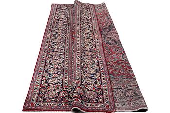 A Najafabad carpet, c. 341 x 247 cm.