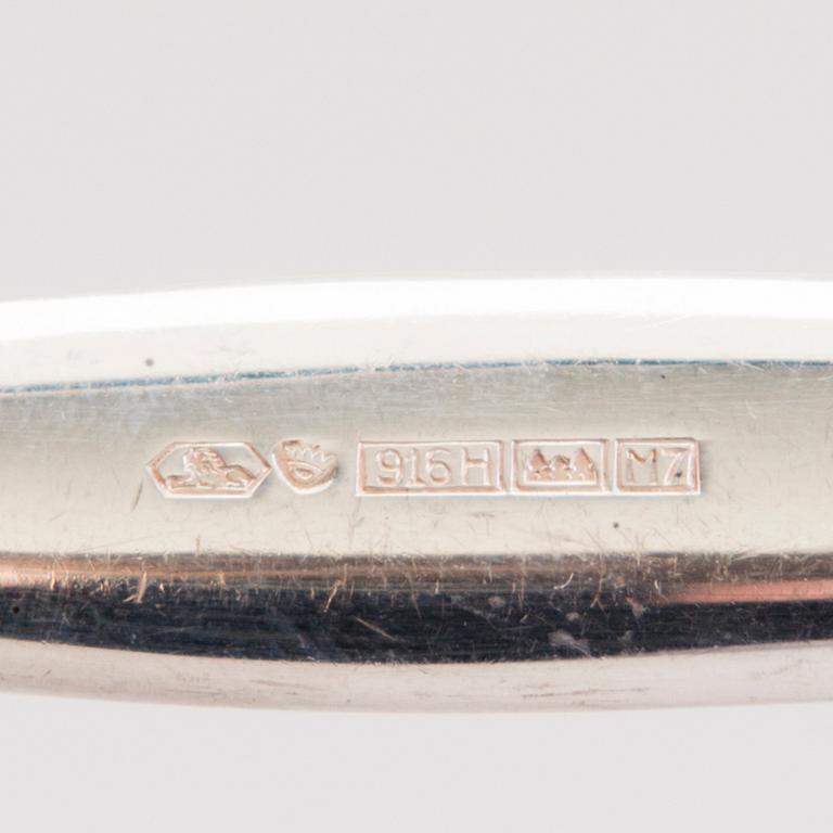TAPIO WIRKKALA, ATERINSARJA, 57 osaa, hopeaa, "Tapio", Hopea-/Kultakeskus, Hämeenlinna 1961-76.