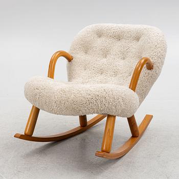 Rocking chair, "Muslingestol" or "Clamchair," Scandinavian Modern, mid-20th century.