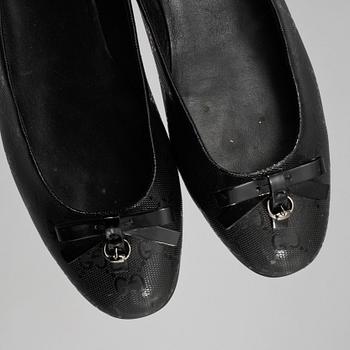 SKOR, Gucci.