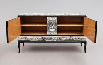 SIDEBOARD, 1900-talets första hälft.