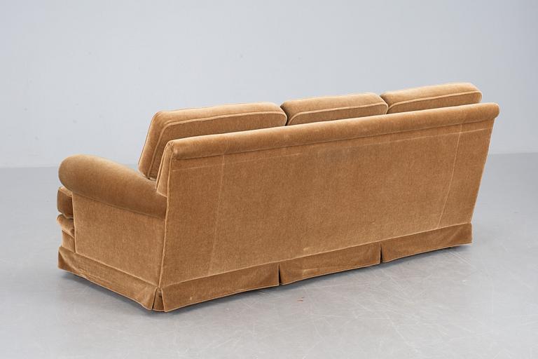SOFFA. Dux, 1900-talets andra hälft.