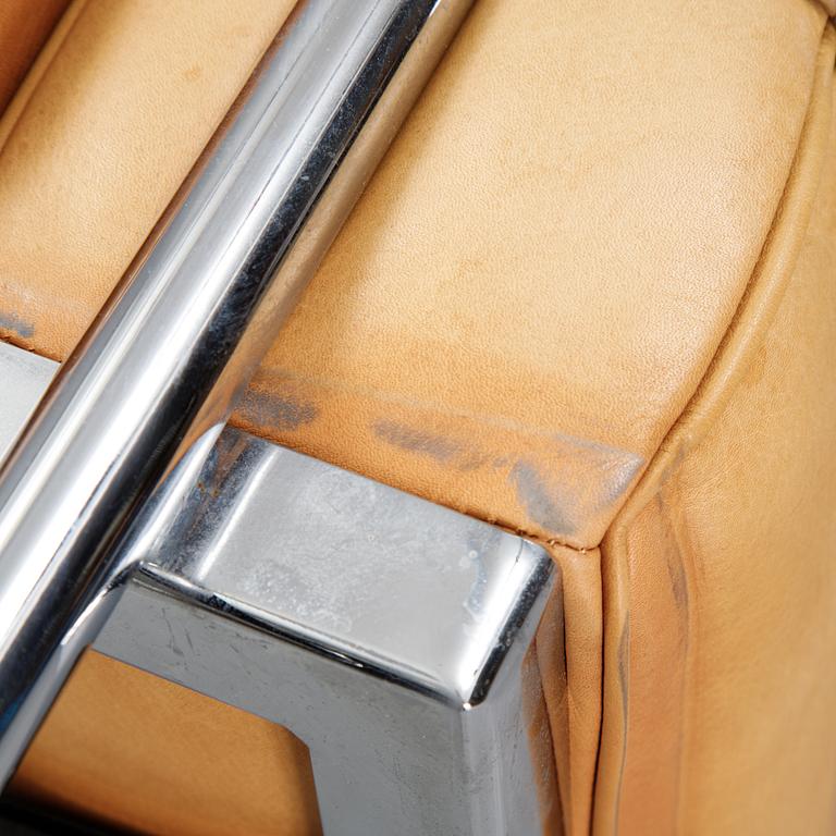 Le Corbusier, Pierre Jeanneret & Charlotte Perriand, fåtöljer, ett par, "LC2", Cassina.