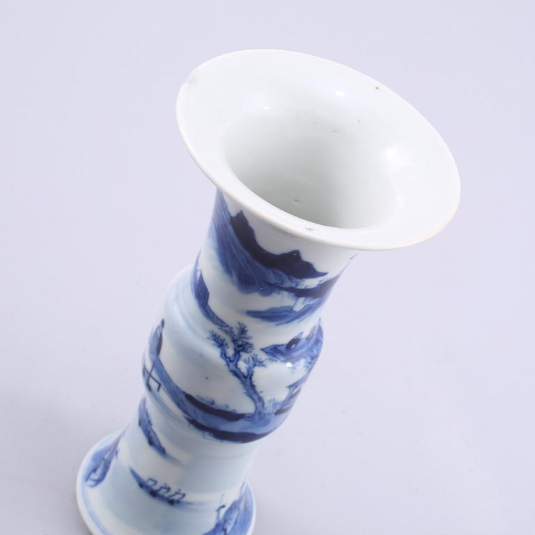 VAS, porslin, Kina, omkring sekelskiftet 1900.