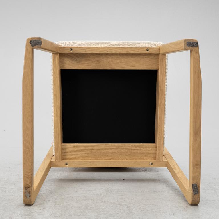 Keiji Ashizawa, stol, "Sori Chair", Ariake, Japan.