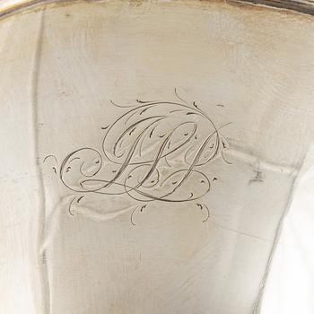 Six English silver beakers, 19th Century.