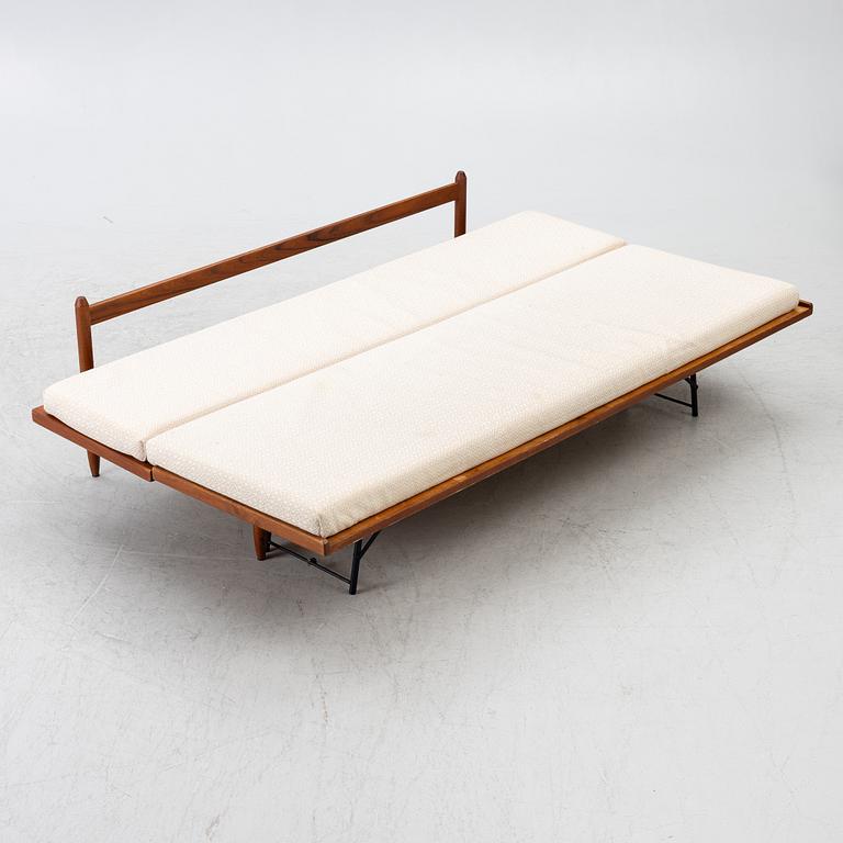 A 1950's/60's sofa/foldable bed.