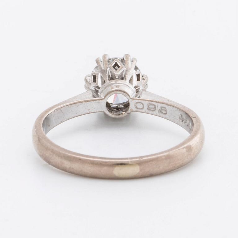 DIAMOND RING 18K whitegold, approx H VS, 0,98 ct engraved, GFAB Stockholm 1987.