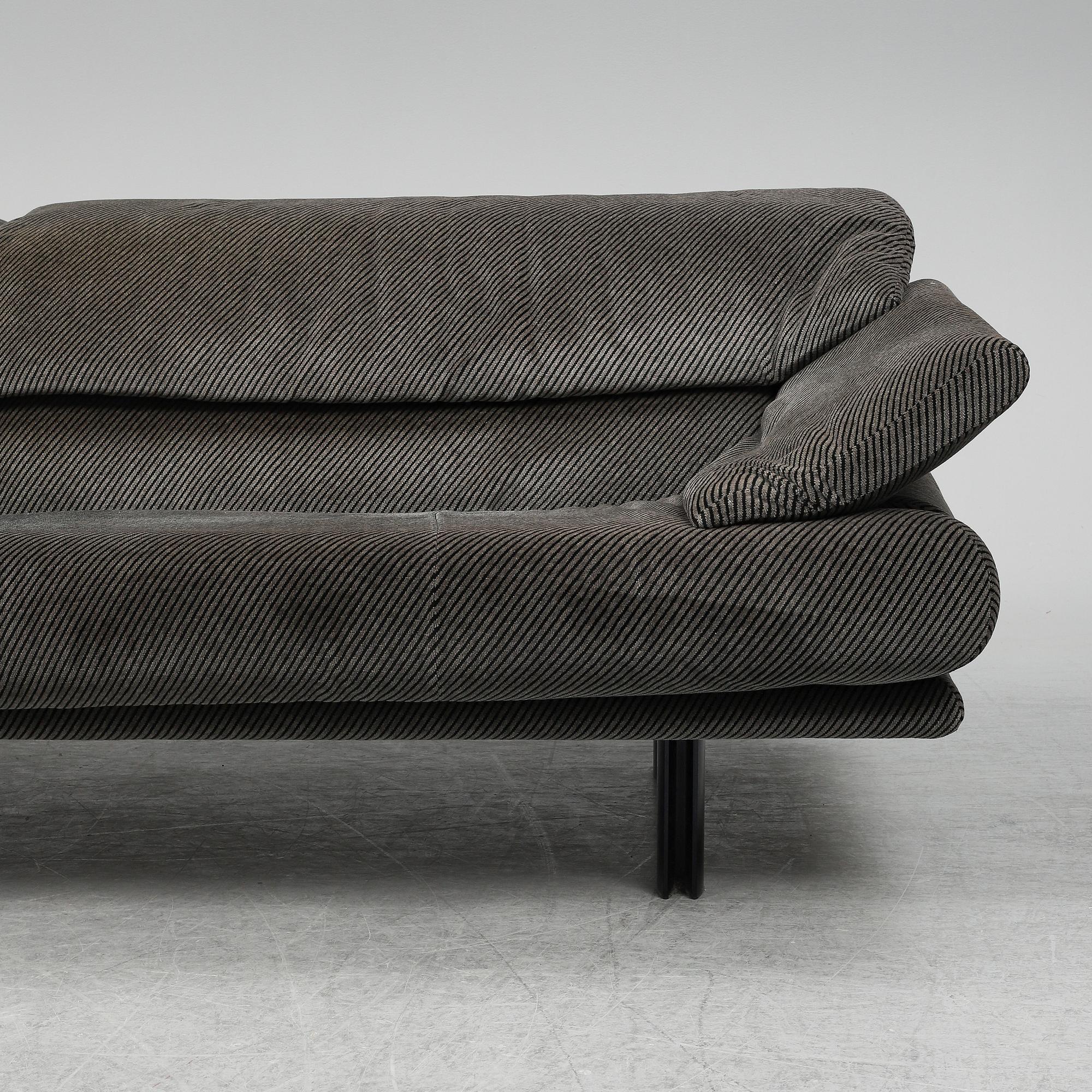 A 'Alanda' sofa by Paolo Piva for B&B Italia. - Bukowskis