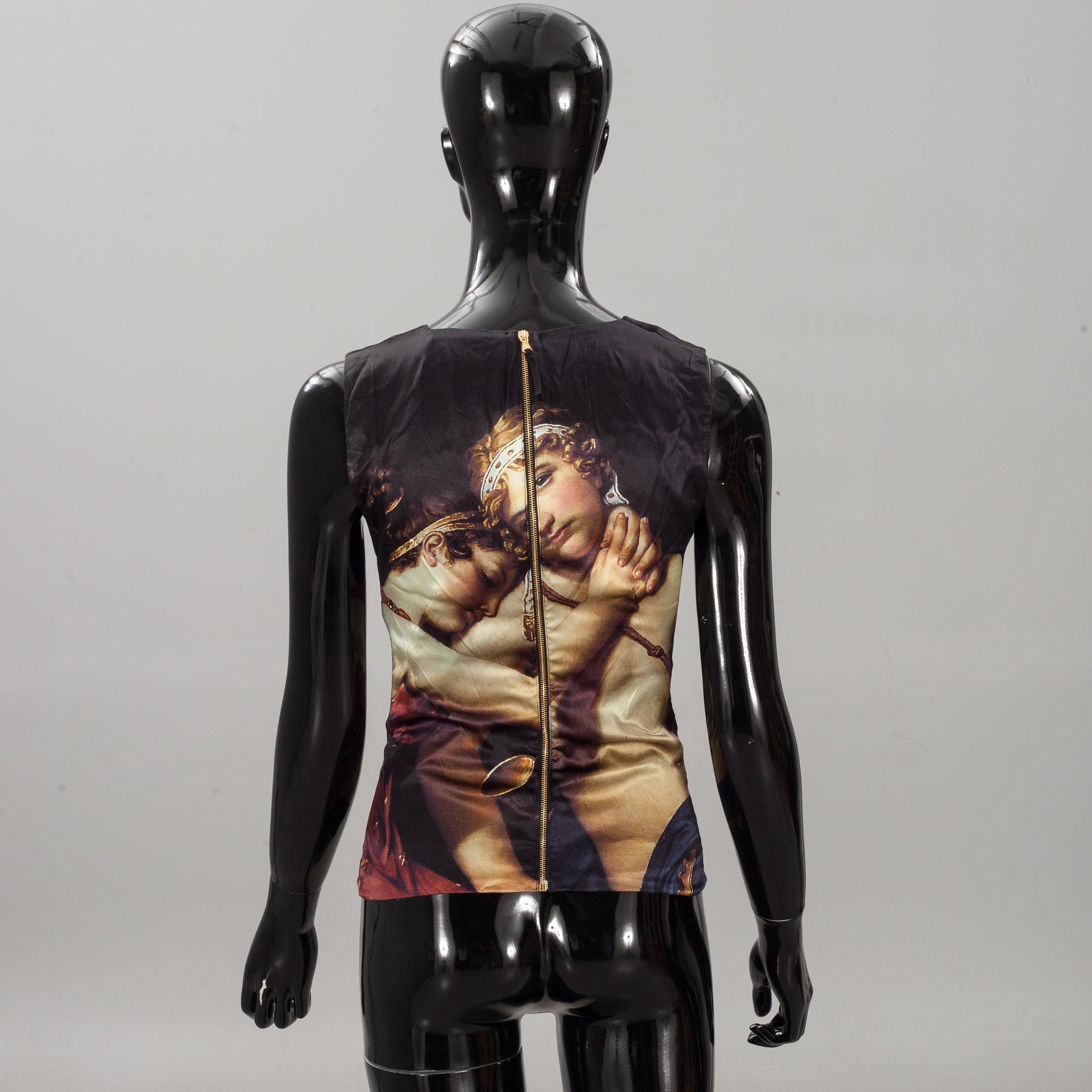 TOPP SAMT KLÄNNING, Alexander Mcqueen samt Dolce & Gabbana.
