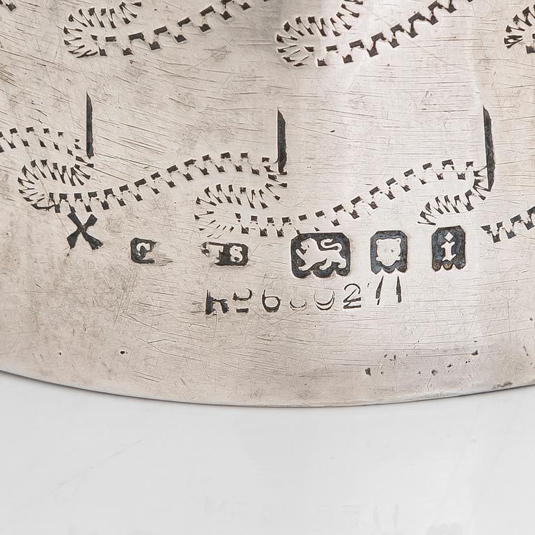 Pöytäkello, sterling hopeaa, Lontoo 1924.