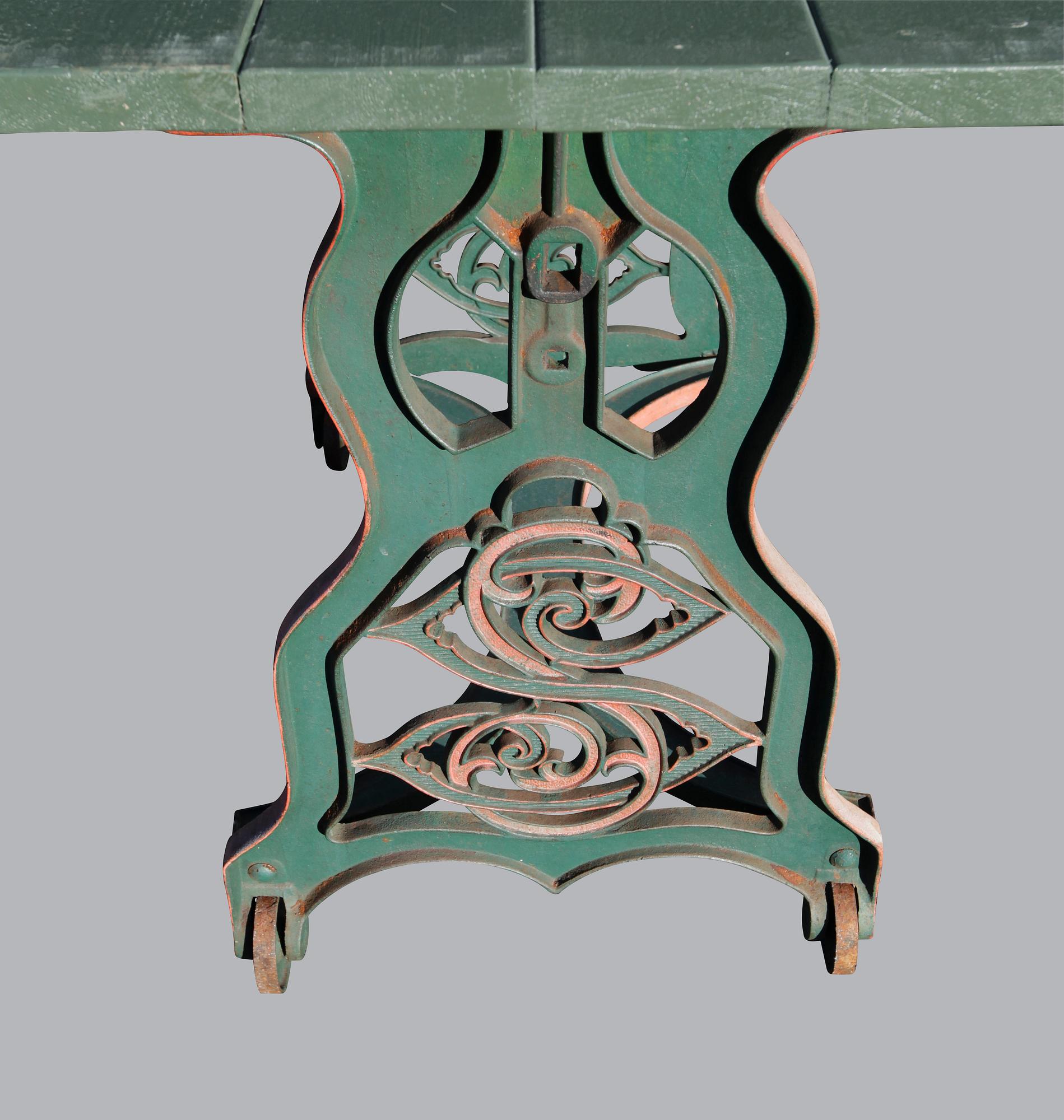 TRÄDGÅRDSBORD, 1900-tal.