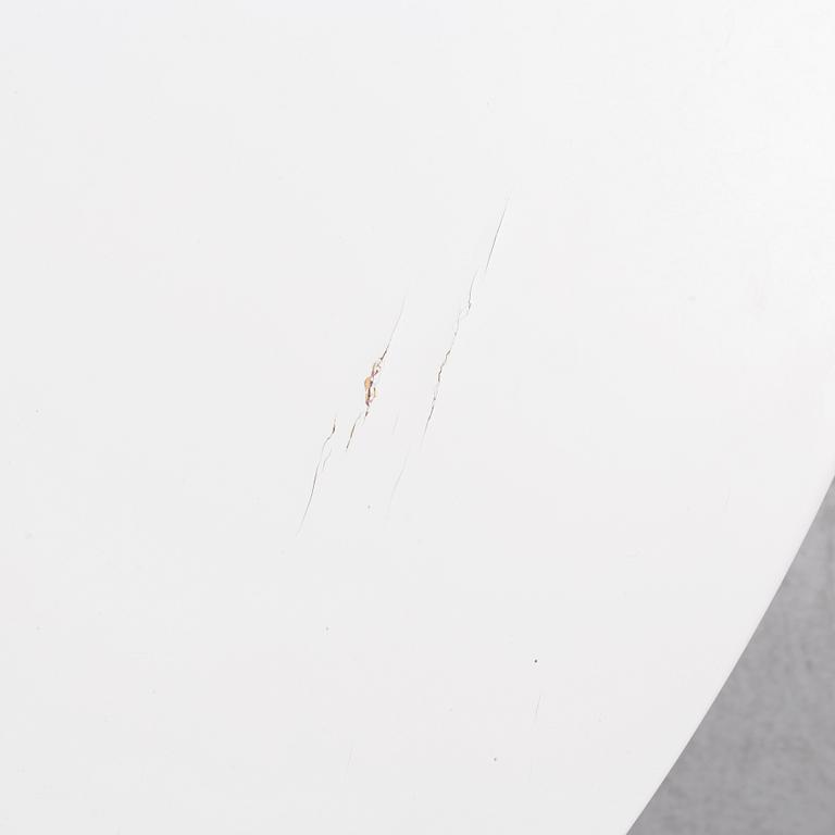 Matbord snarlikt, modell 771 av Josef Frank.