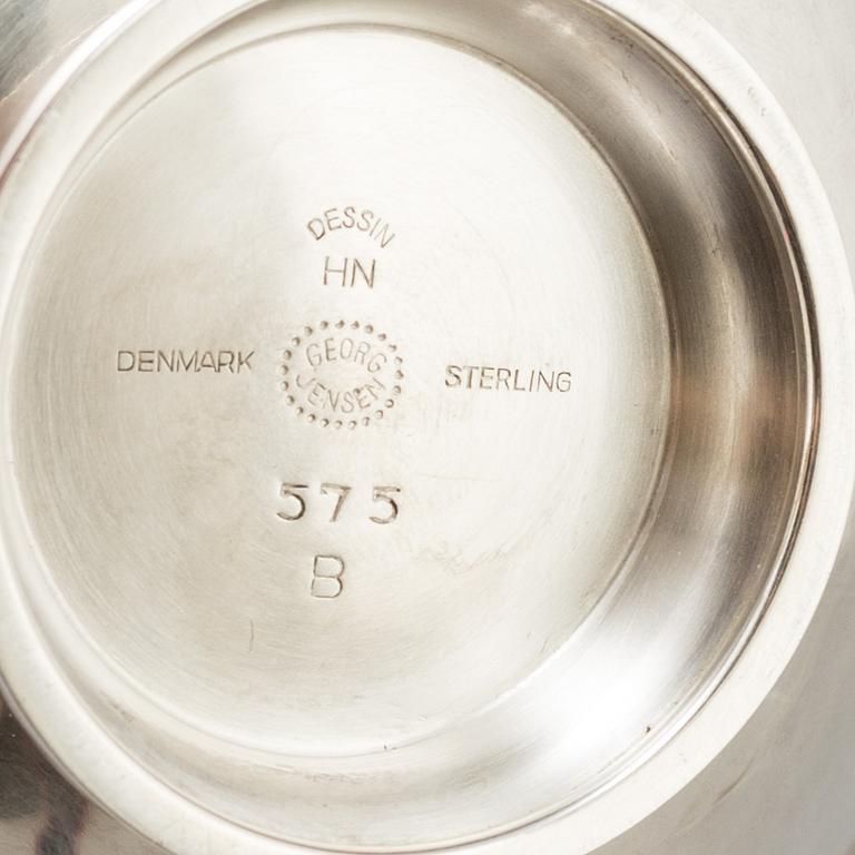 6 silver bowls by Harald Nielsen, Georg Jensen, Copenhagen, after 1945. Model no  575B. Weight ca 519 grams.