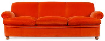 A Josef Frank sofa for Svenskt Tenn, a special version of model 703, made to order.