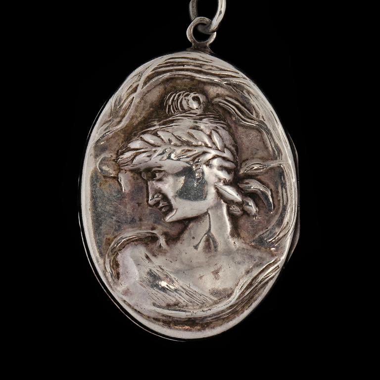 BERLOCK, sterlingsilver, omkring 1900-talets mitt. Vikt 16 g.