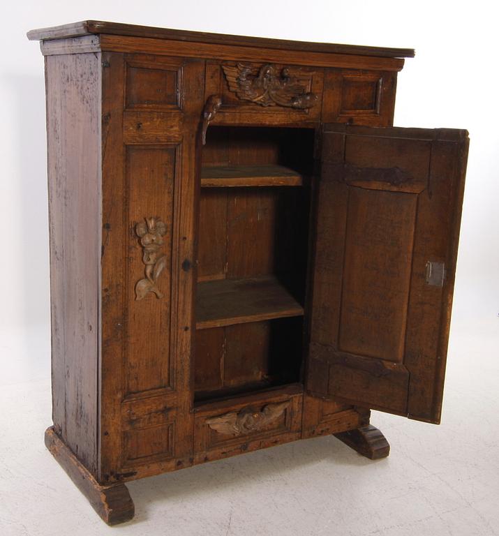 SKÅP, renässansstil, 1700-tal.