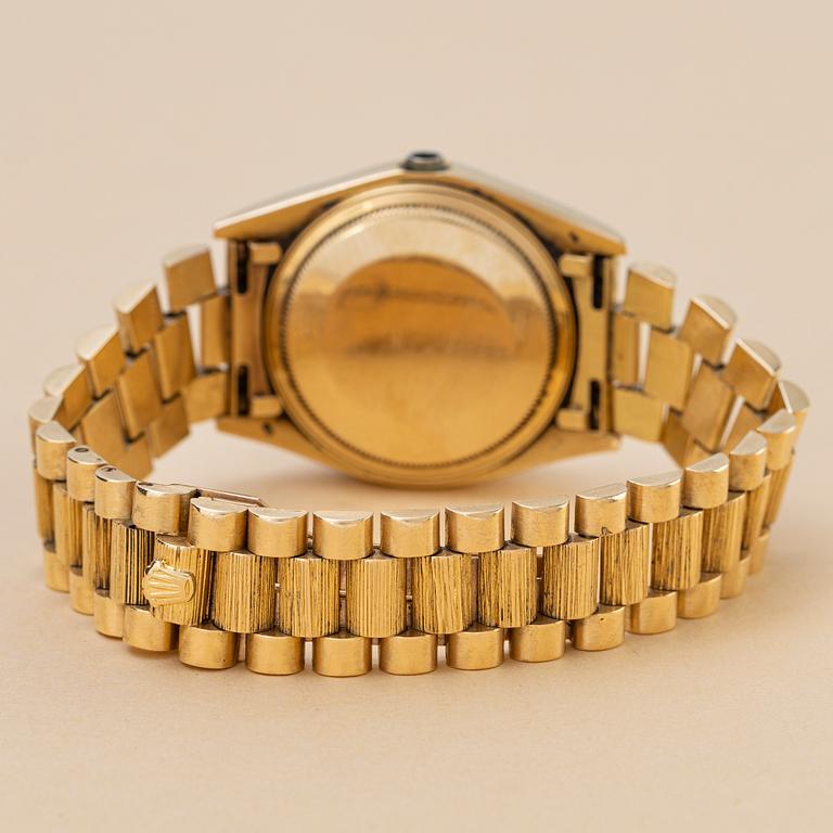 Rolex, Day-Date, "Bark Finish", "Lemon Roman Dial + extra Champagne Dial", ca 1981.