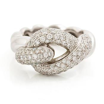 550. Hermès ring 18K vitguld med runda briljantslipade diamanter.