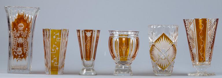 VASER, 6 st, glas, bl a Böhmen, 1900-talets första hälft.