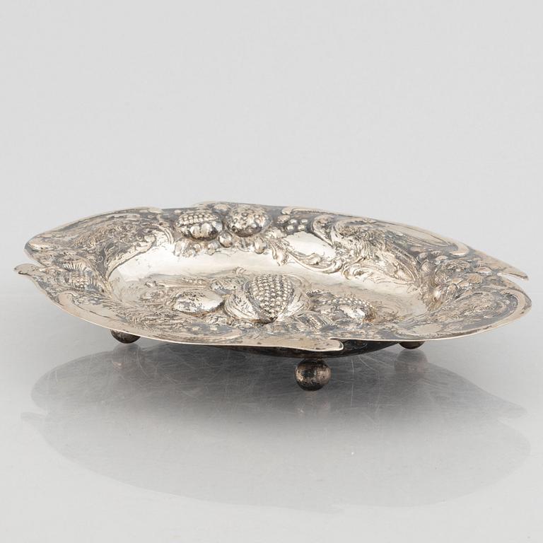 Serving tray, silver 800, Baroque style, 20th Century.