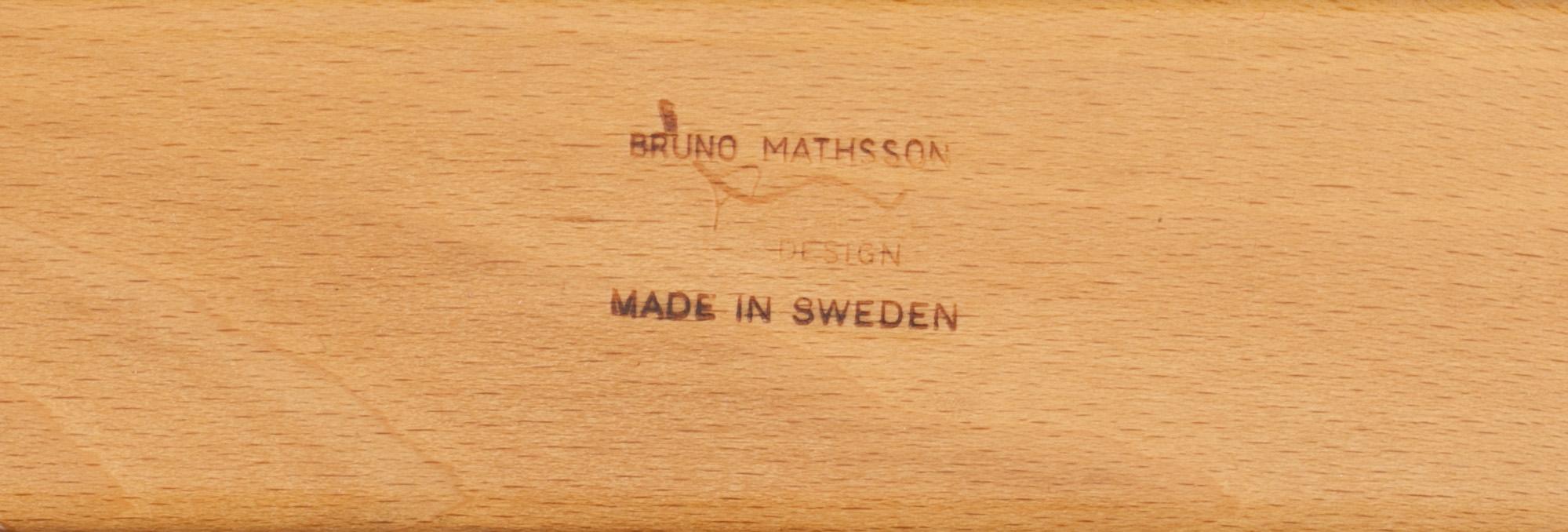VILSTOL, "Pernilla", Bruno Mathsson, firma Karl Mathsson 1962, brännmärkt.