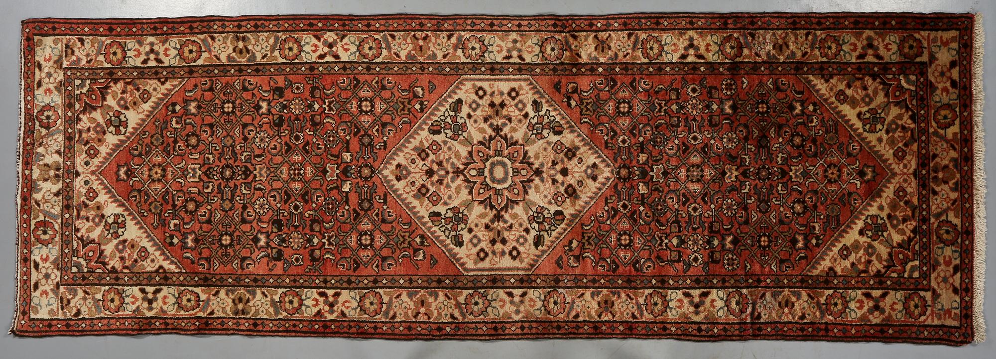 GALLERIMATTA, Hosseinabad, Iran, ca 313 x 106cm.