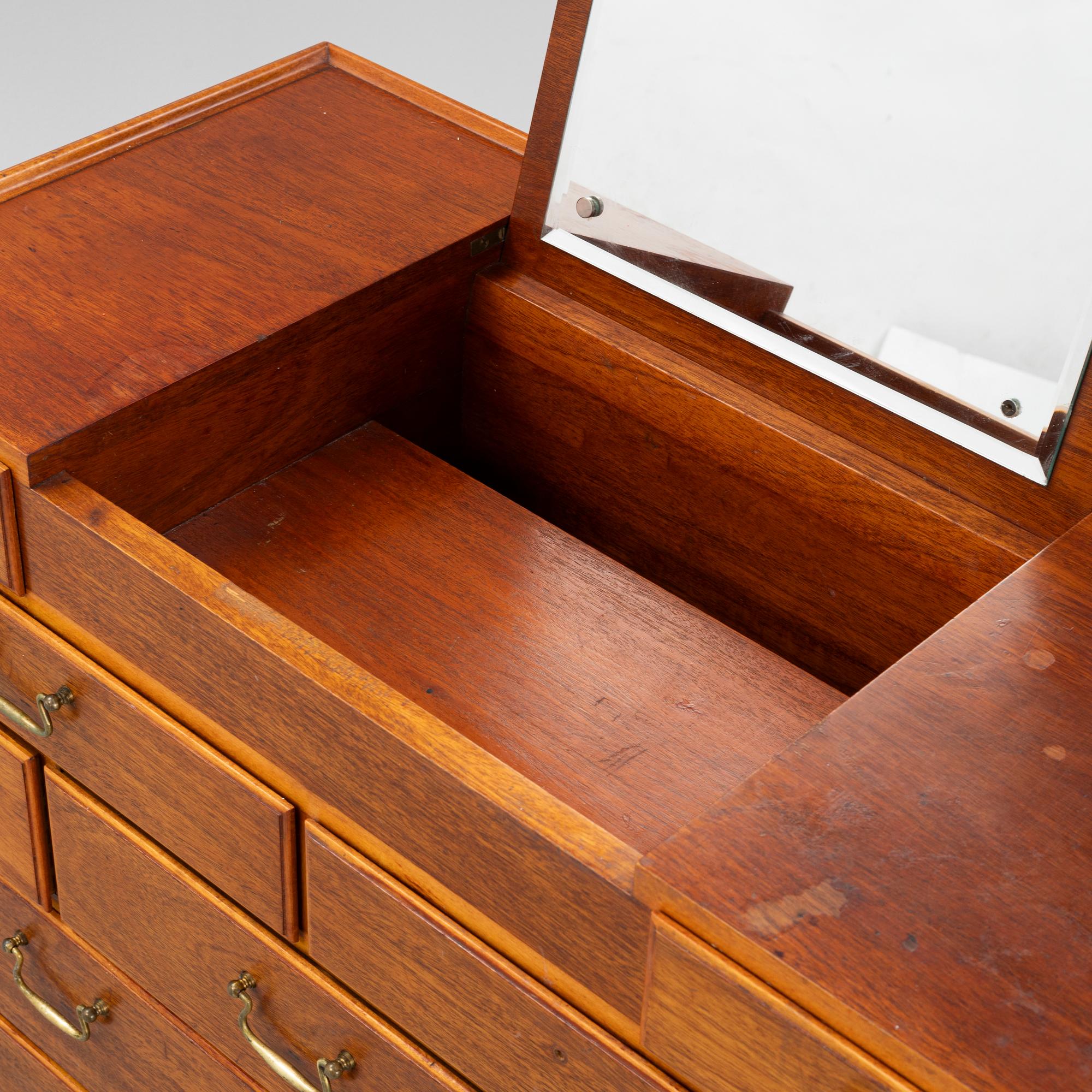 Mirror dresser, 1940s/50s.