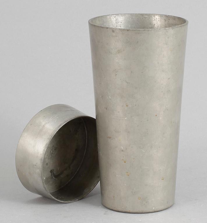 BJÖRN TRÄGÅRDH, cocktailshaker, Svenskt Tenn, Stockholm 1948.