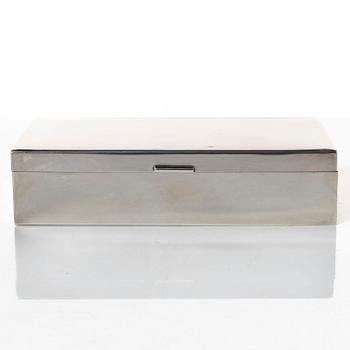 A German 20th century sterling silver cigarr case, mark of Otto Wolter, Company Schwabisch - Gmund (1875-1991).