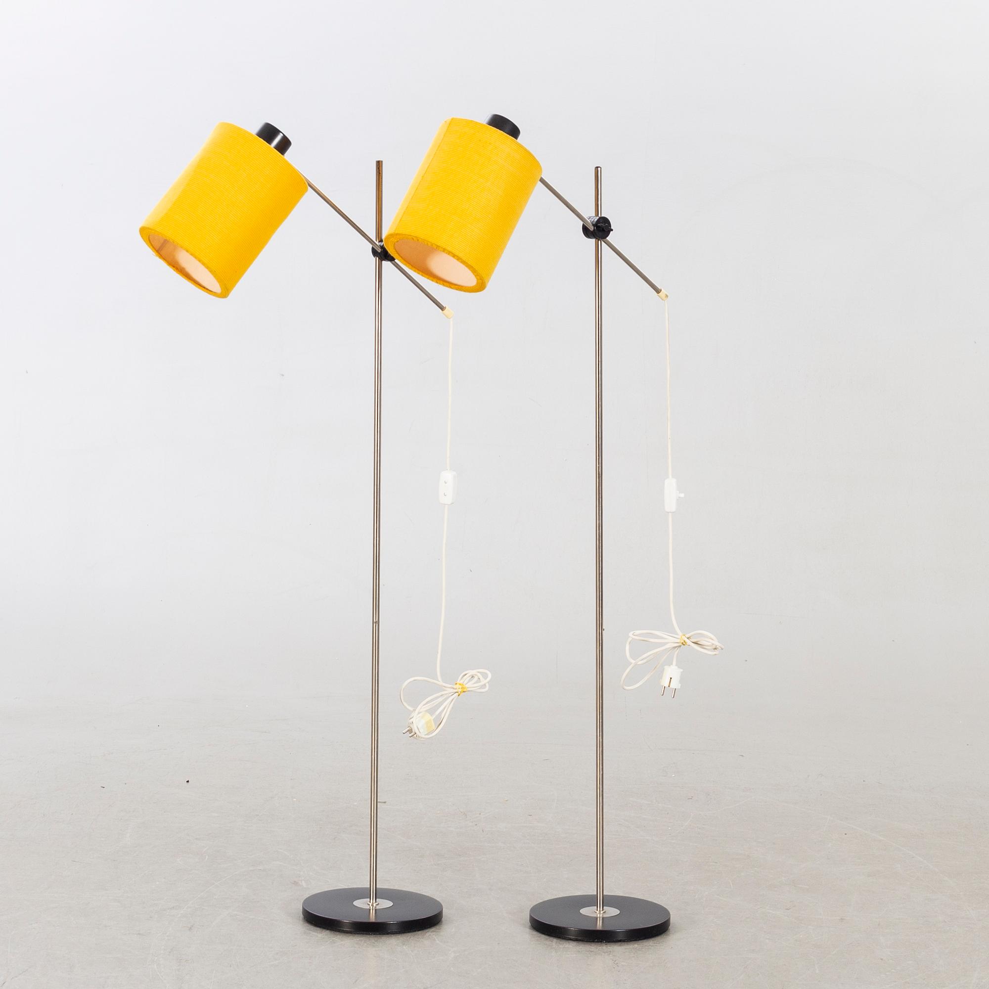 GOLVLAMPOR, ett par, 1970-tal.