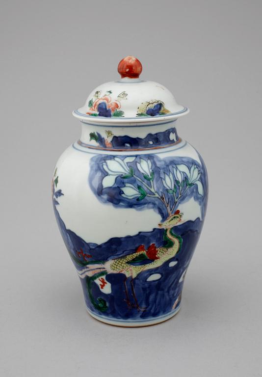 URNA med LOCK, Transitionstil. Kina 1800/1900-tal.