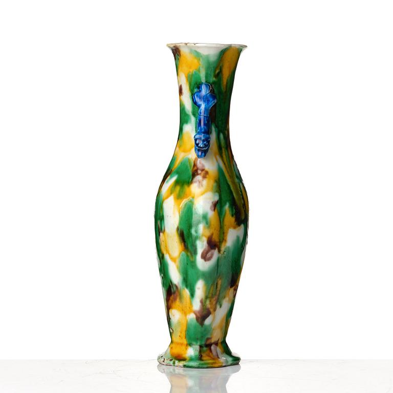 Vas, porslin. Qingdynastin, 1700-tal.