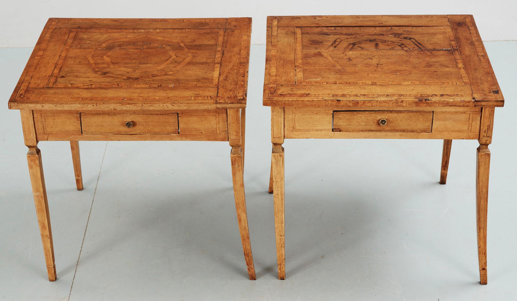 BORD, ett par, gustavianska/gustaviansk stil, delvis omkring sekelskiftet 1700/1800.