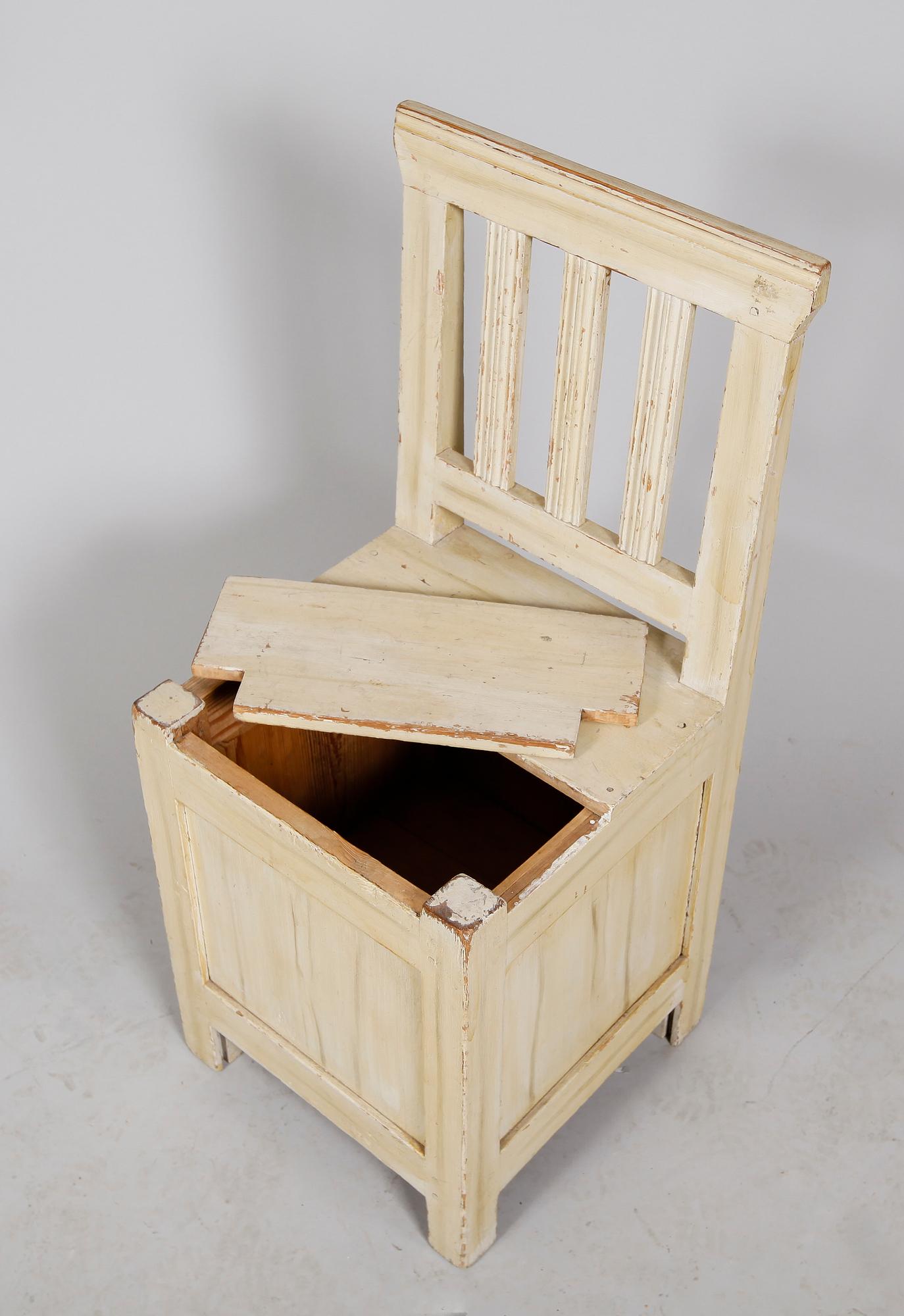 STOL, allmoge, 1800-/1900-tal, sits med låda.