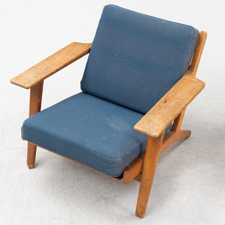 Hans J Wegner, a pair of oak model GE-290, Getama, Gedsted, Denmark.