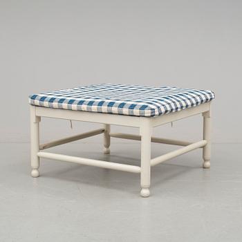 FOTPALL, "Medevi brunn" ur Ikeas 1700-talsserie, 1990-tal.