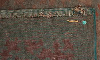 CARPET. Knotted pile. 385,5 x 380. Sweden/Finland the first quarter of the 20th century.