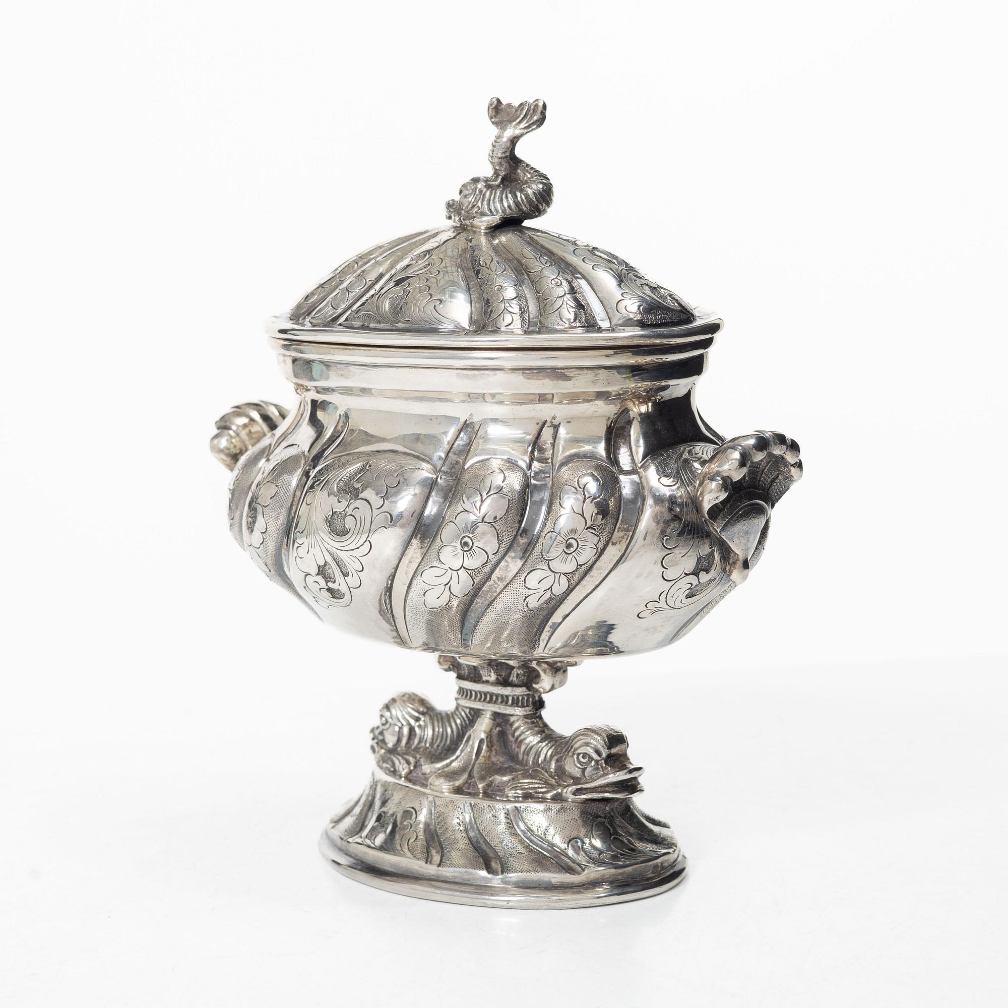 Empire-style sugar bowl on a foot, 20th century.