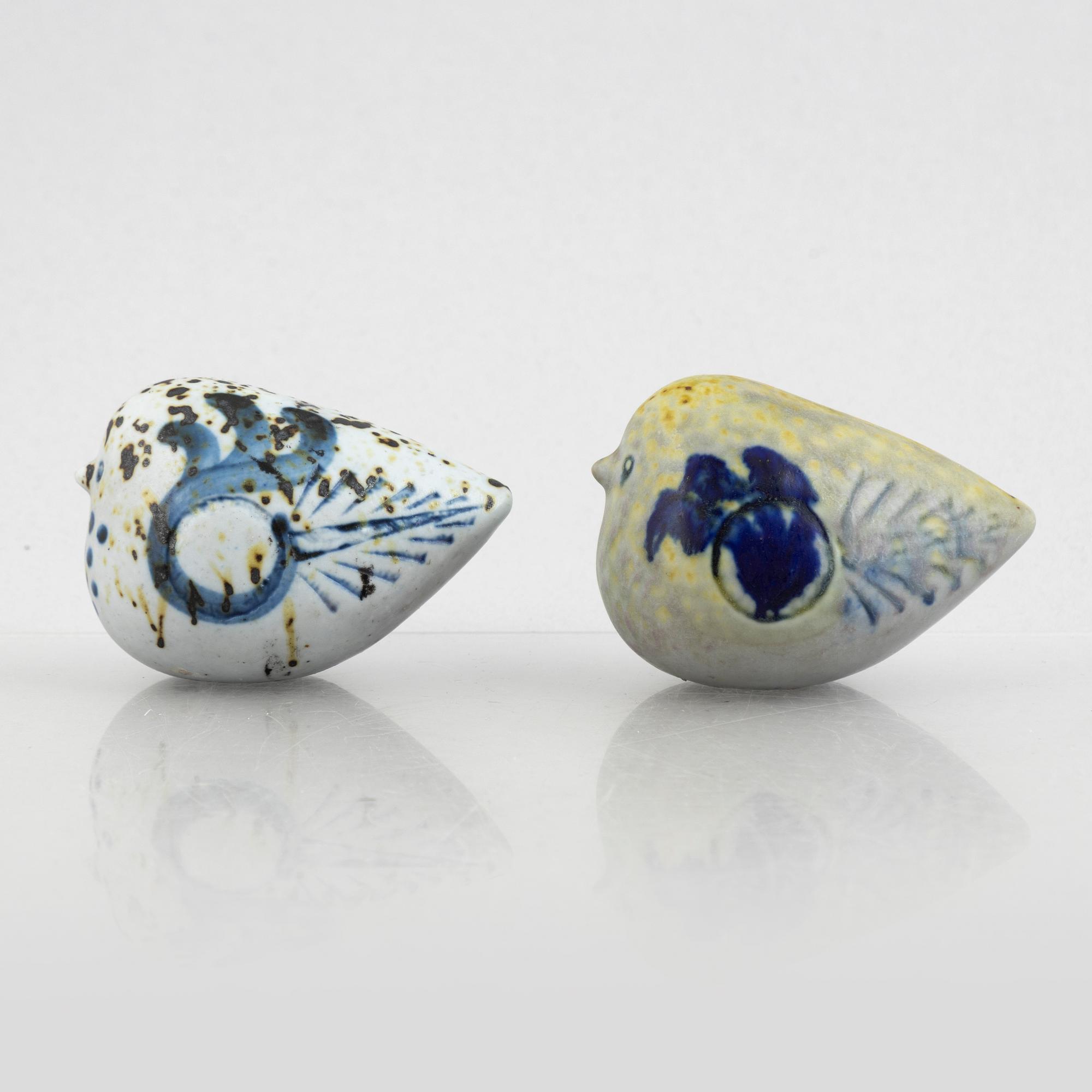 Lisa Larson, skulpturer, 8 st, småfåglar, stengods, Gustavsberg.