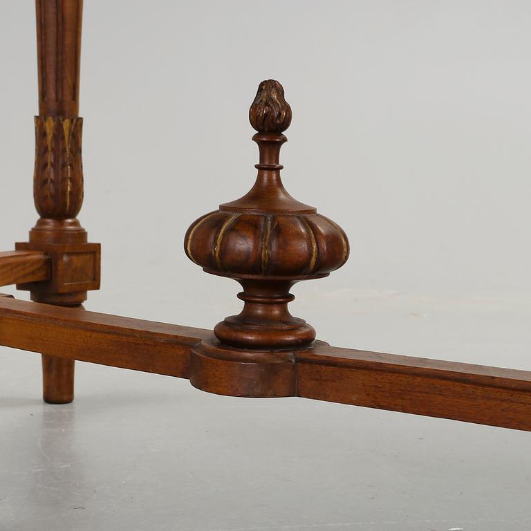 BORD, Louis XVI- stil, 1800-talets slut.