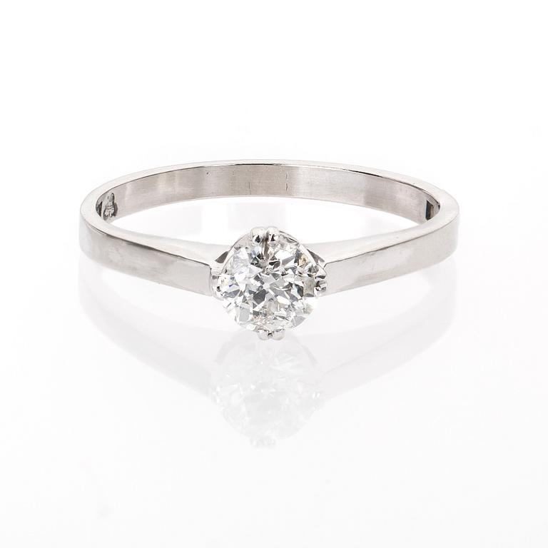 RING, 18K vitguld med gammalslipad diamant ca 0.40 ct.