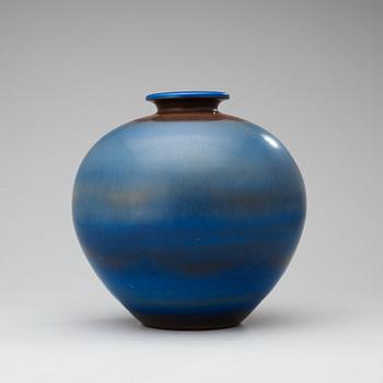 A Berndt Friberg stoneware vase, Gustavsberg Studio 1961.