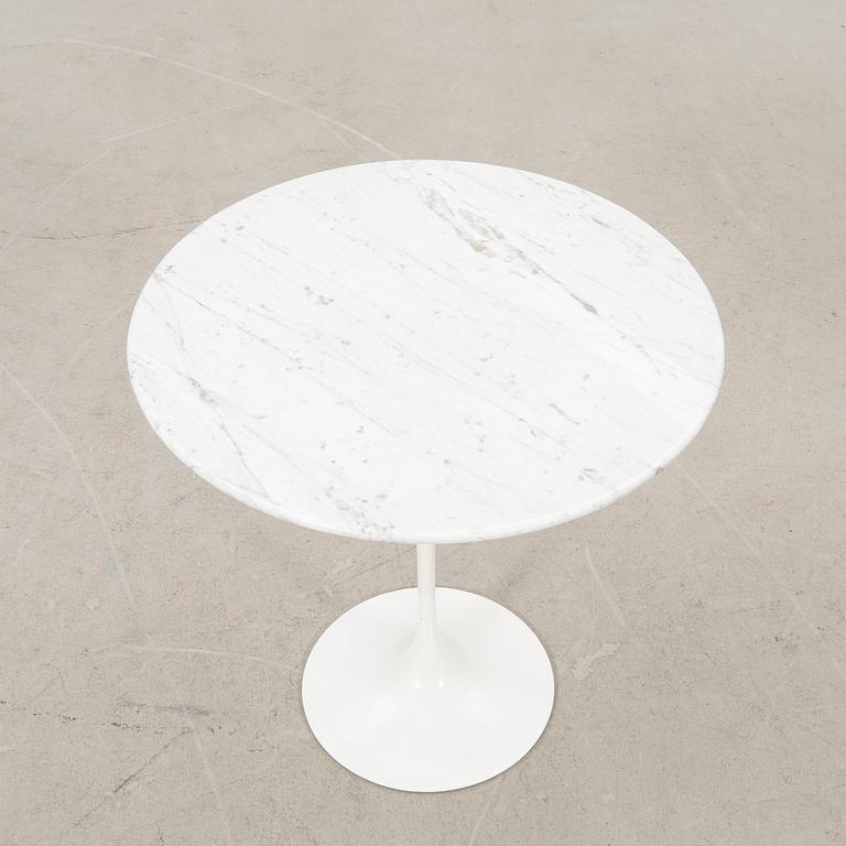 Eero Saarinen, sidobord, "Tulip", Knoll International sent 1900-tal/2000-tal.