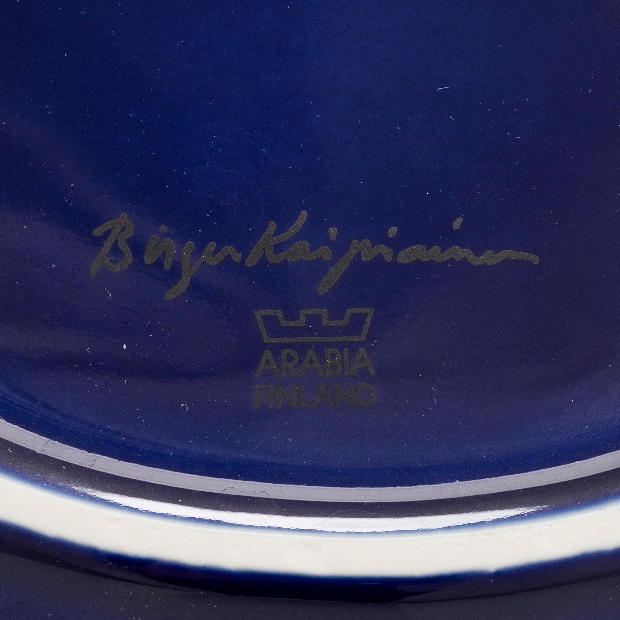 Birger Kaipiainen, a decorative ceramic dish, marked Birger Kaipiainen, Arabia Finland.