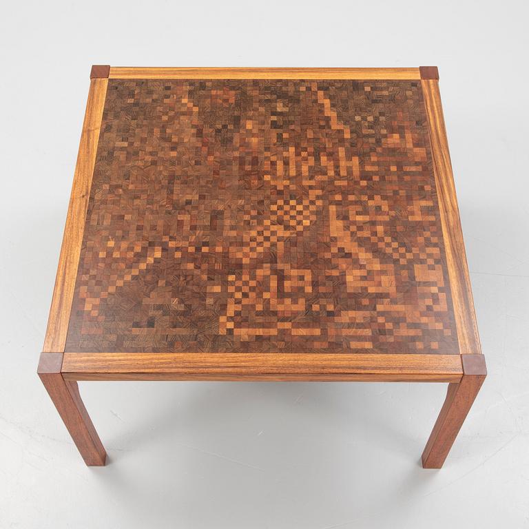 Gorm Lindum Christensen & Rolf Middelboe, a coffee table for Tranekaer Denmark, numbered 3127.