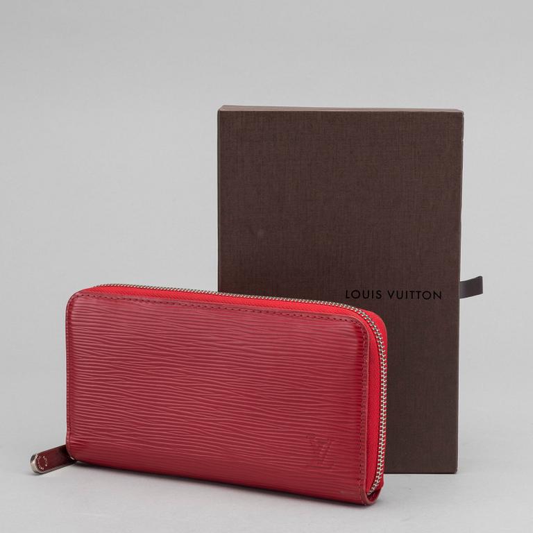 A Louis Vuitton zippy wallet.