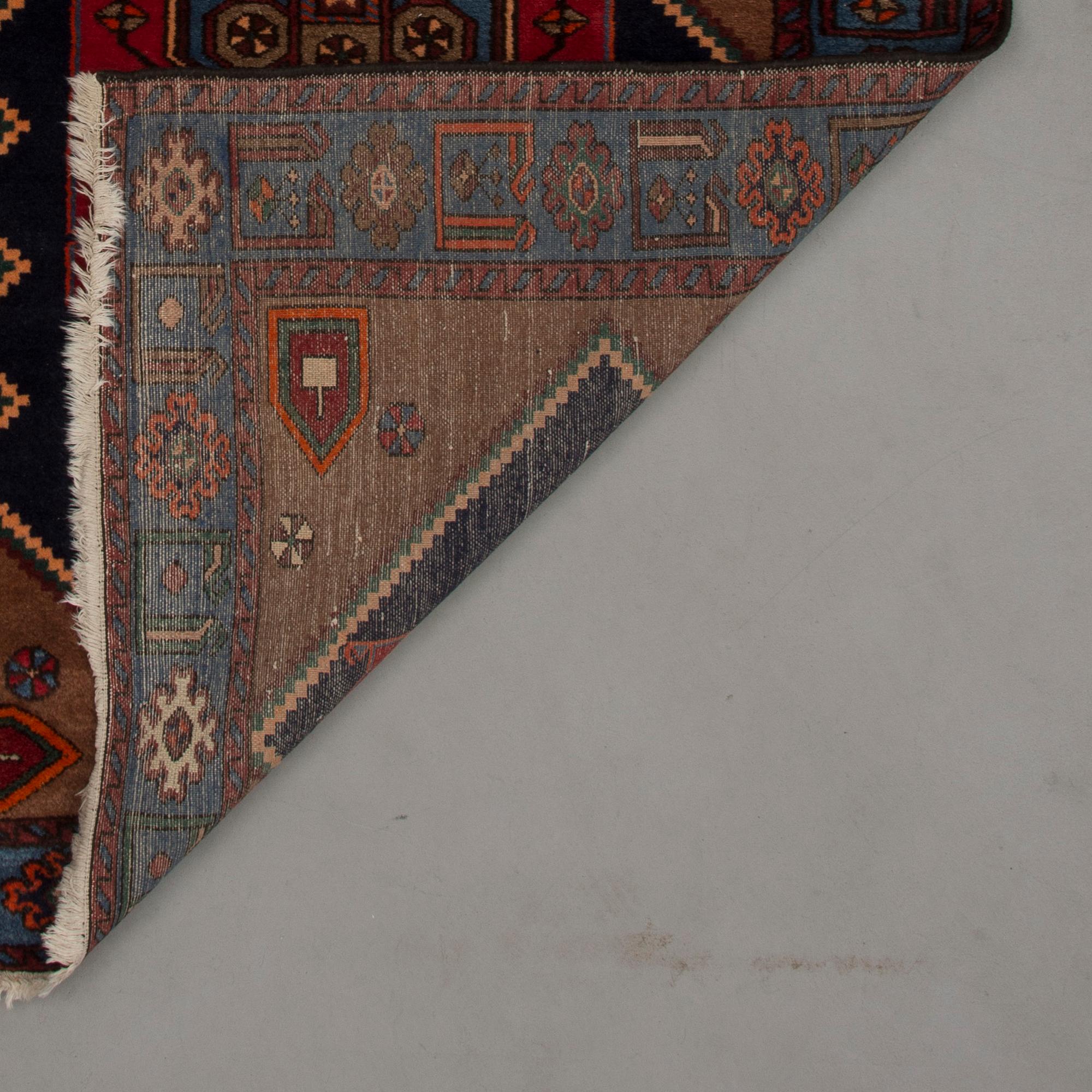 MATTA, orientalisk. Ca 196x128 cm.