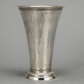BÄGARE, silver, gustaviansk. Oidentifierad mästare, Örebro, 1700-talets slut. Vikt ca 261 gram.